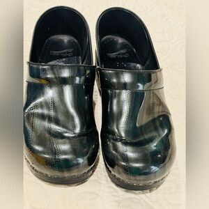 Dansko Professional Eelskin Clog Size 40